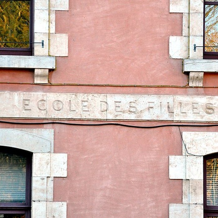 Photo de Mairie justice de paix et école de Scey-sur-Saône-et-Saint-Albin