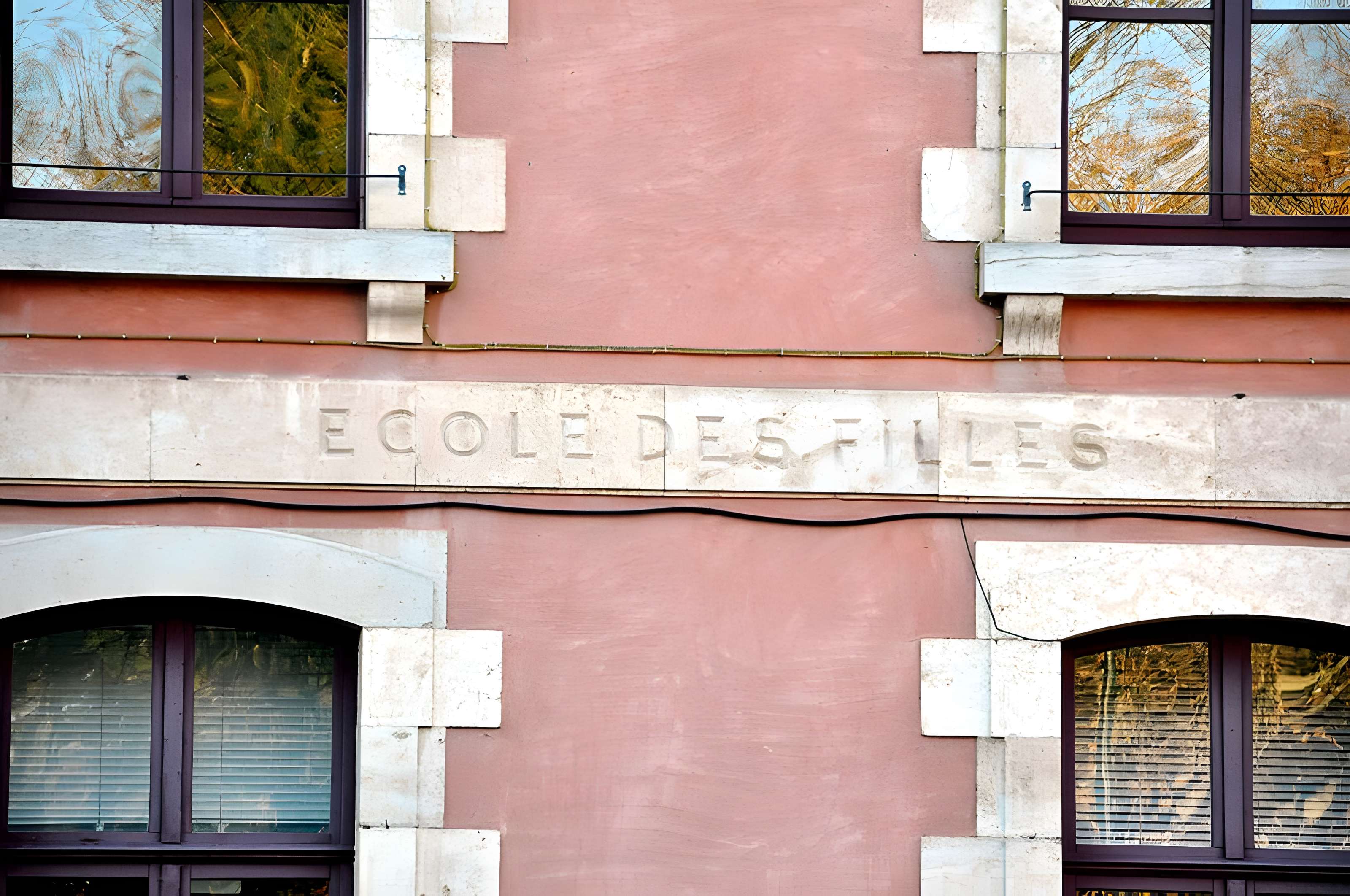Mairie justice de paix et école de Scey-sur-Saône-et-Saint-Albin