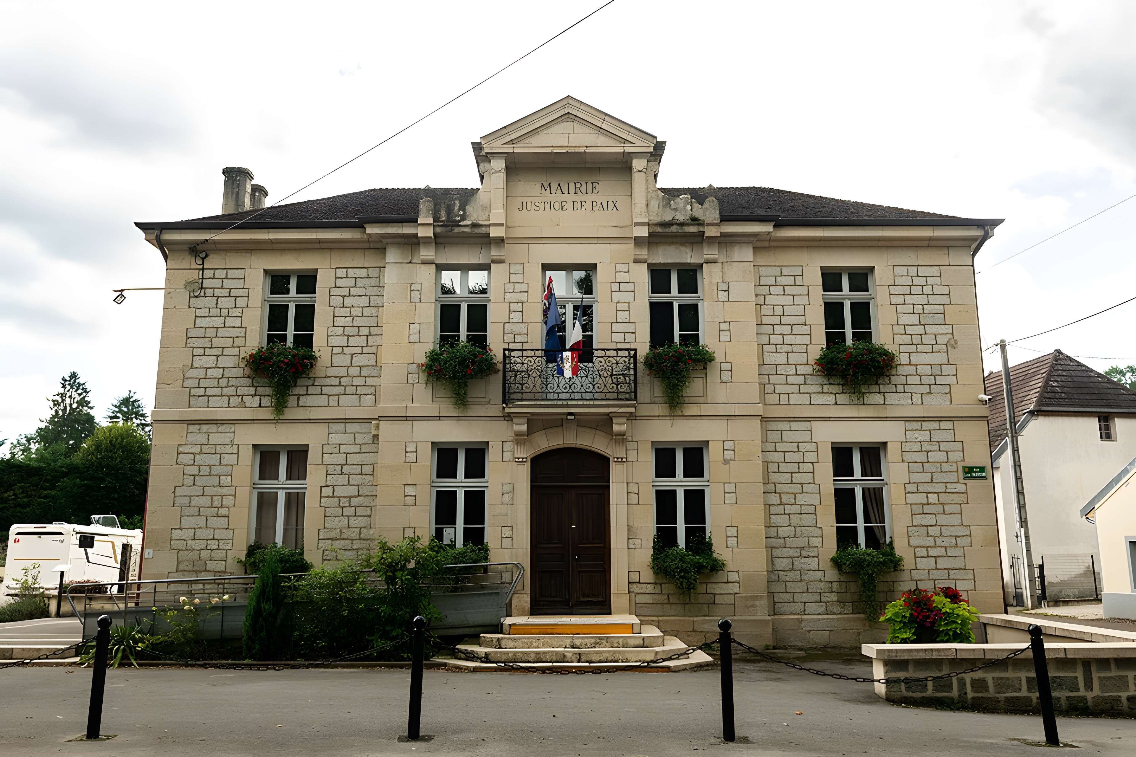 Mairie-justice de paix de Villers-Farlay