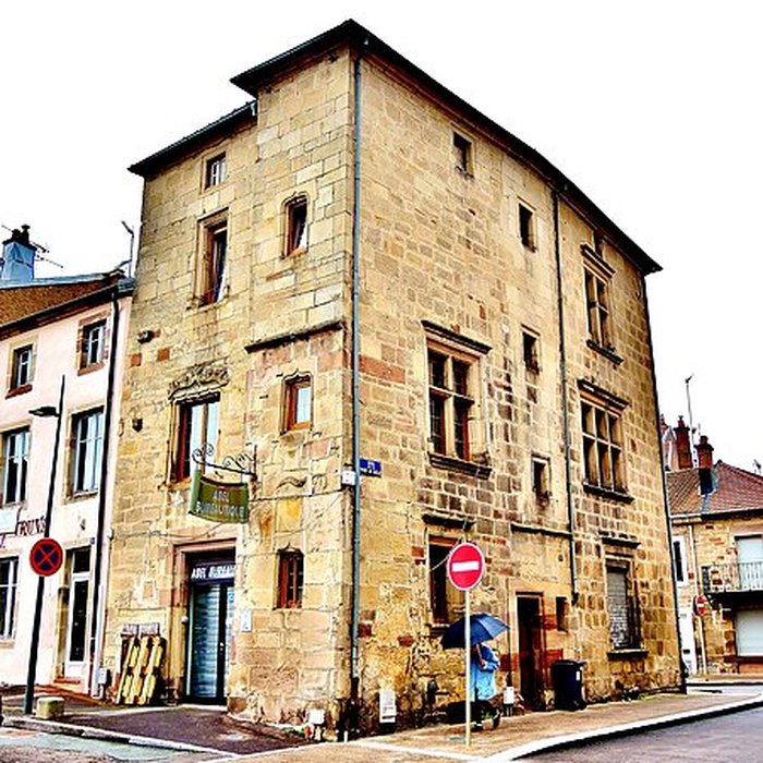Photo de Maison à loriflamme à Luxeuil-les-Bains