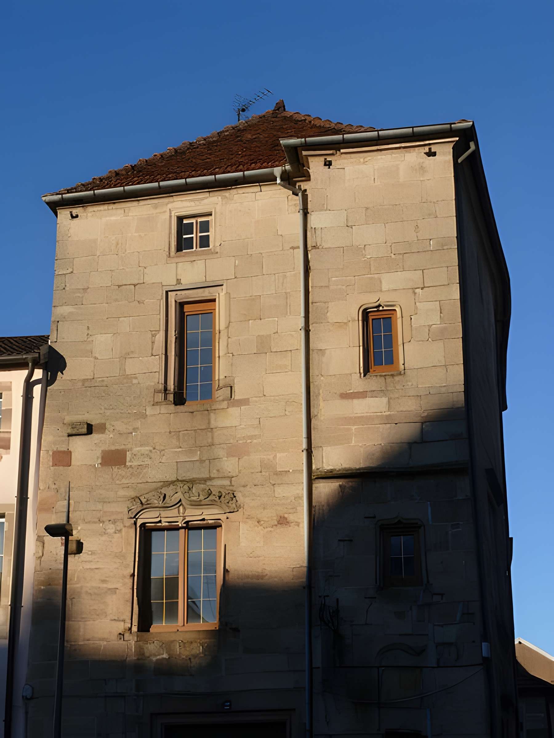 Maison à l'oriflamme à Luxeuil-les-Bains 