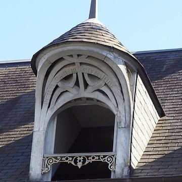 Maison à lucarne de type compagnonnique