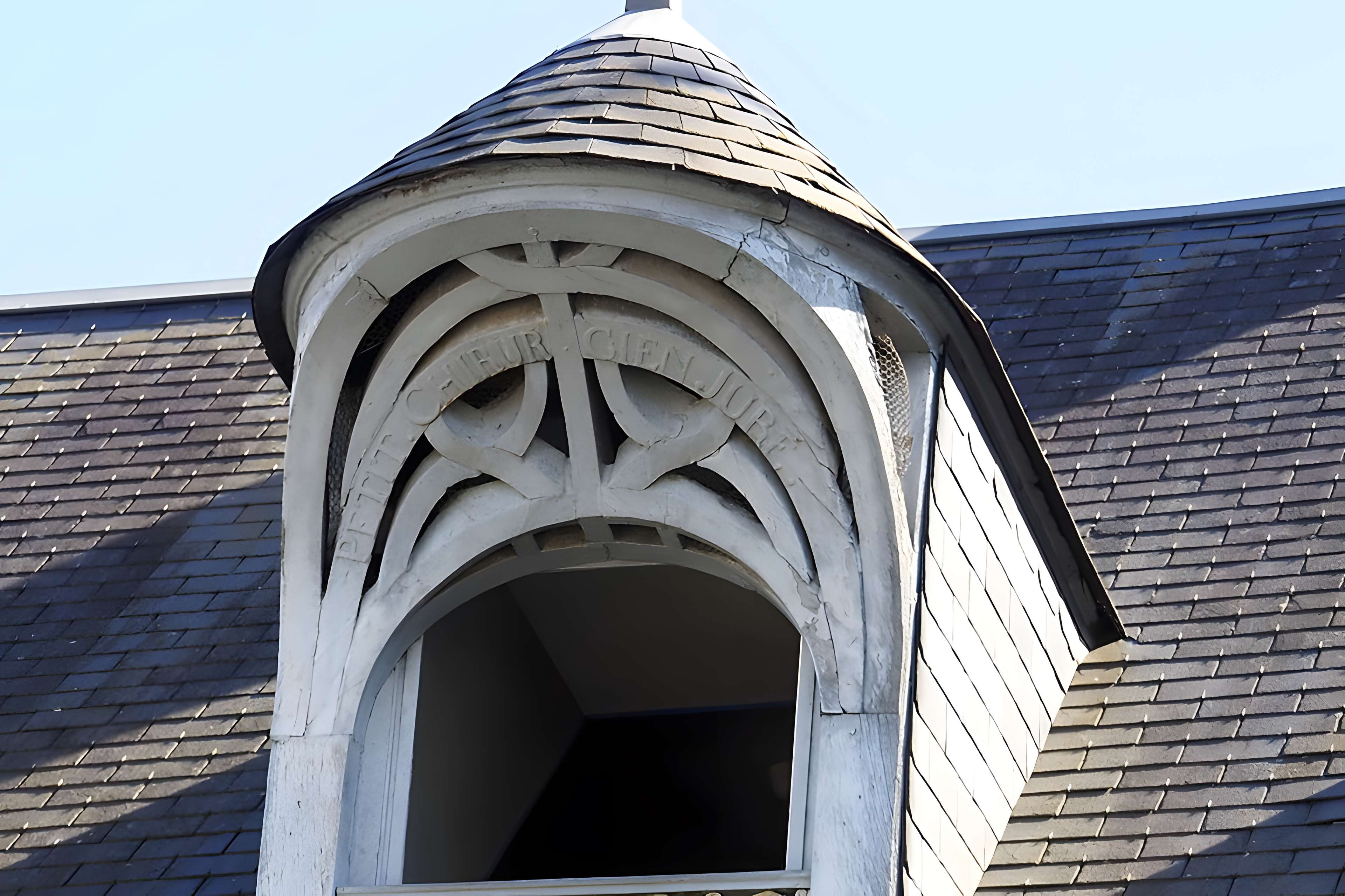 Maison à lucarne de type compagnonnique