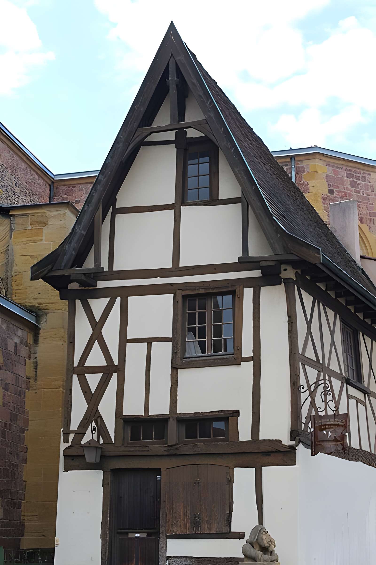 Maison à pans de bois, 2 Rue Jean-Baptiste-Salle à Roanne