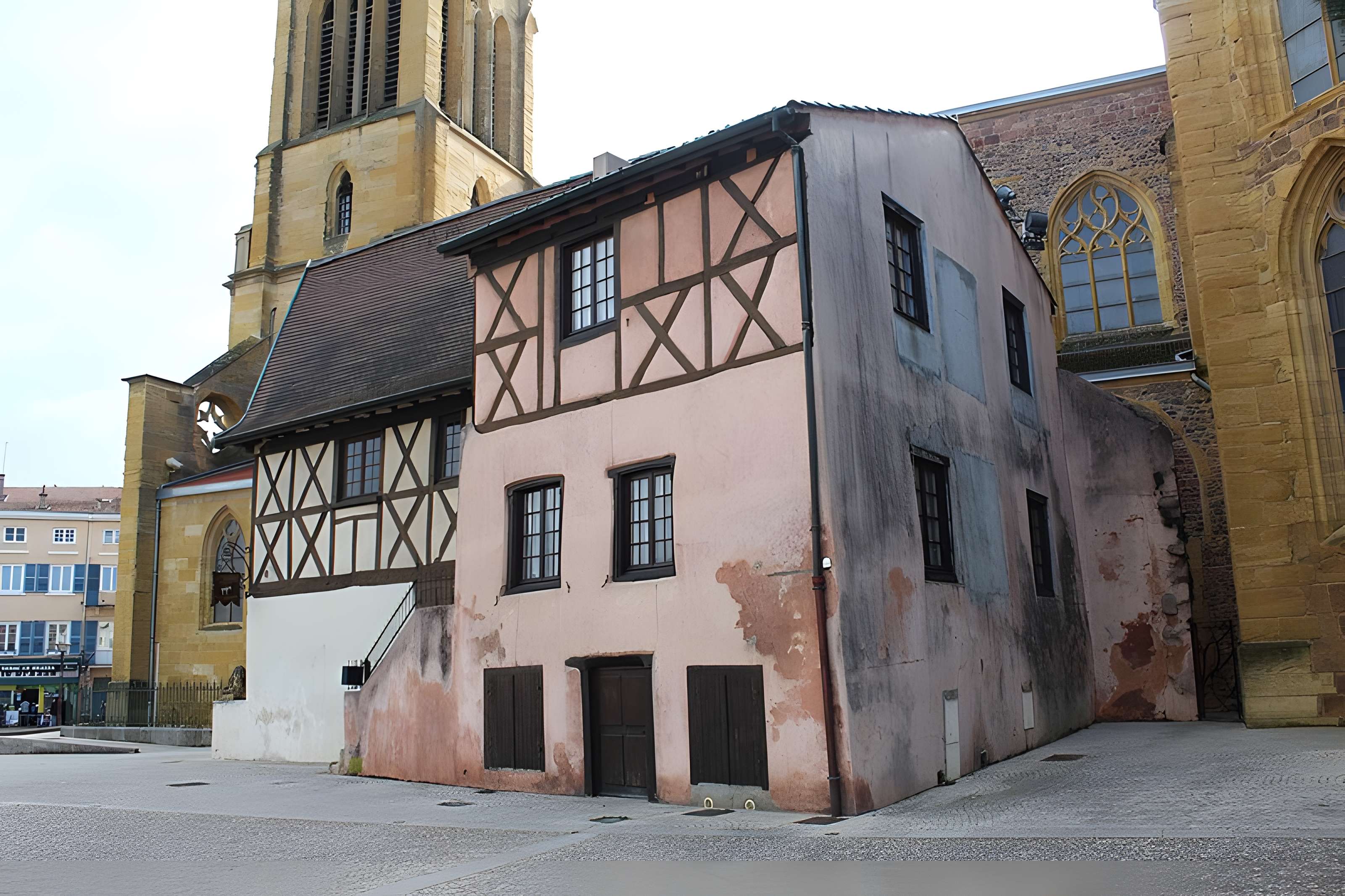 Maison à pans de bois, 2 Rue Jean-Baptiste-Salle à Roanne