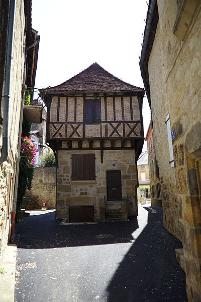 Photo de Maison à pans de bois, Rue Paramelle à Saint-Céré