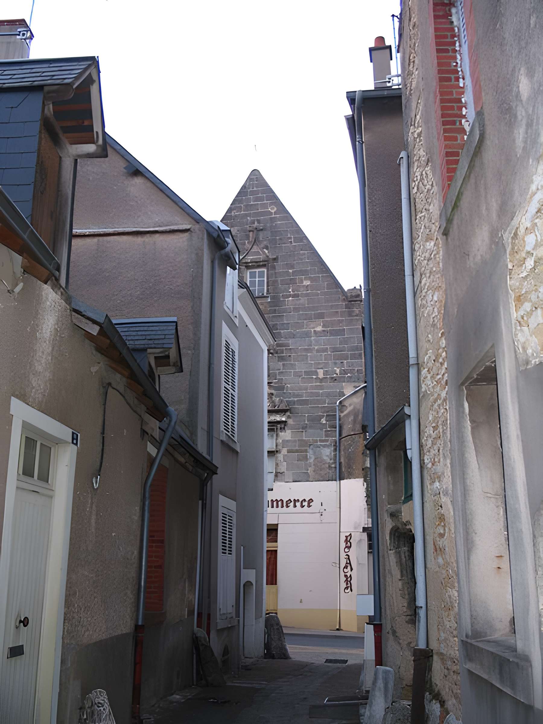 Maison à pignon, Rue de la République à Reuilly