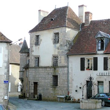 Maison à tourelles à Boussac