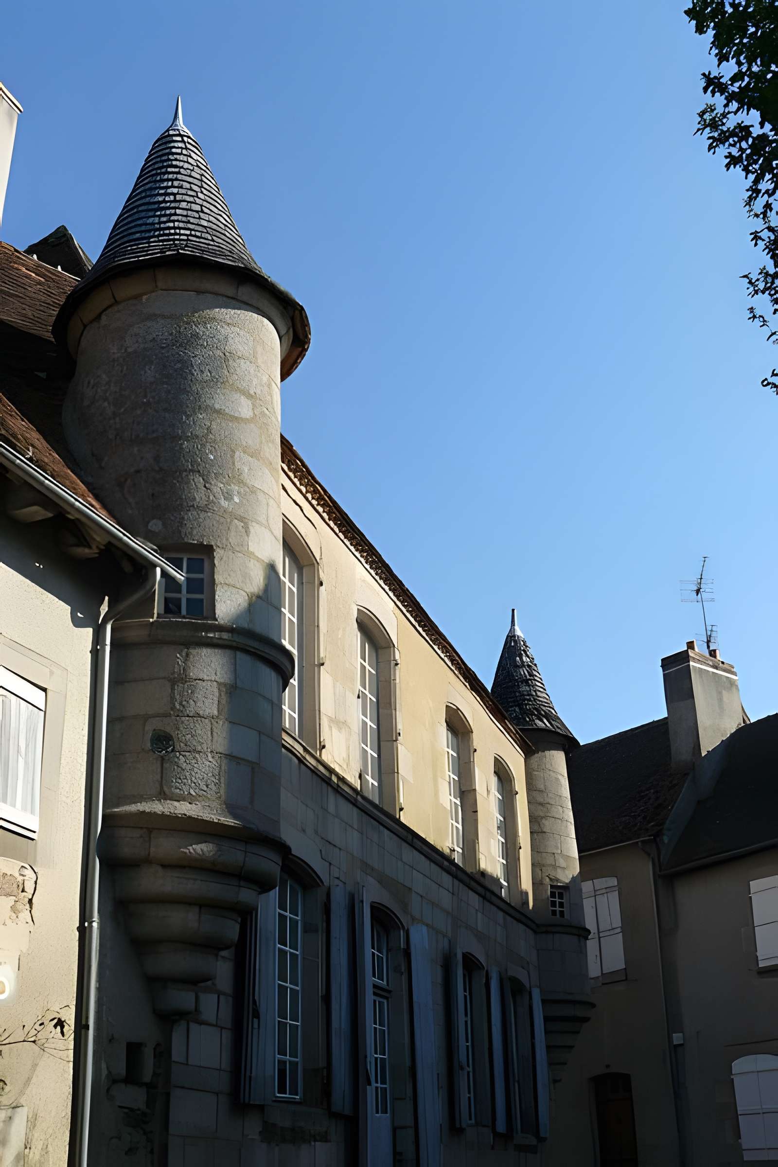 Maison à tourelles à Boussac