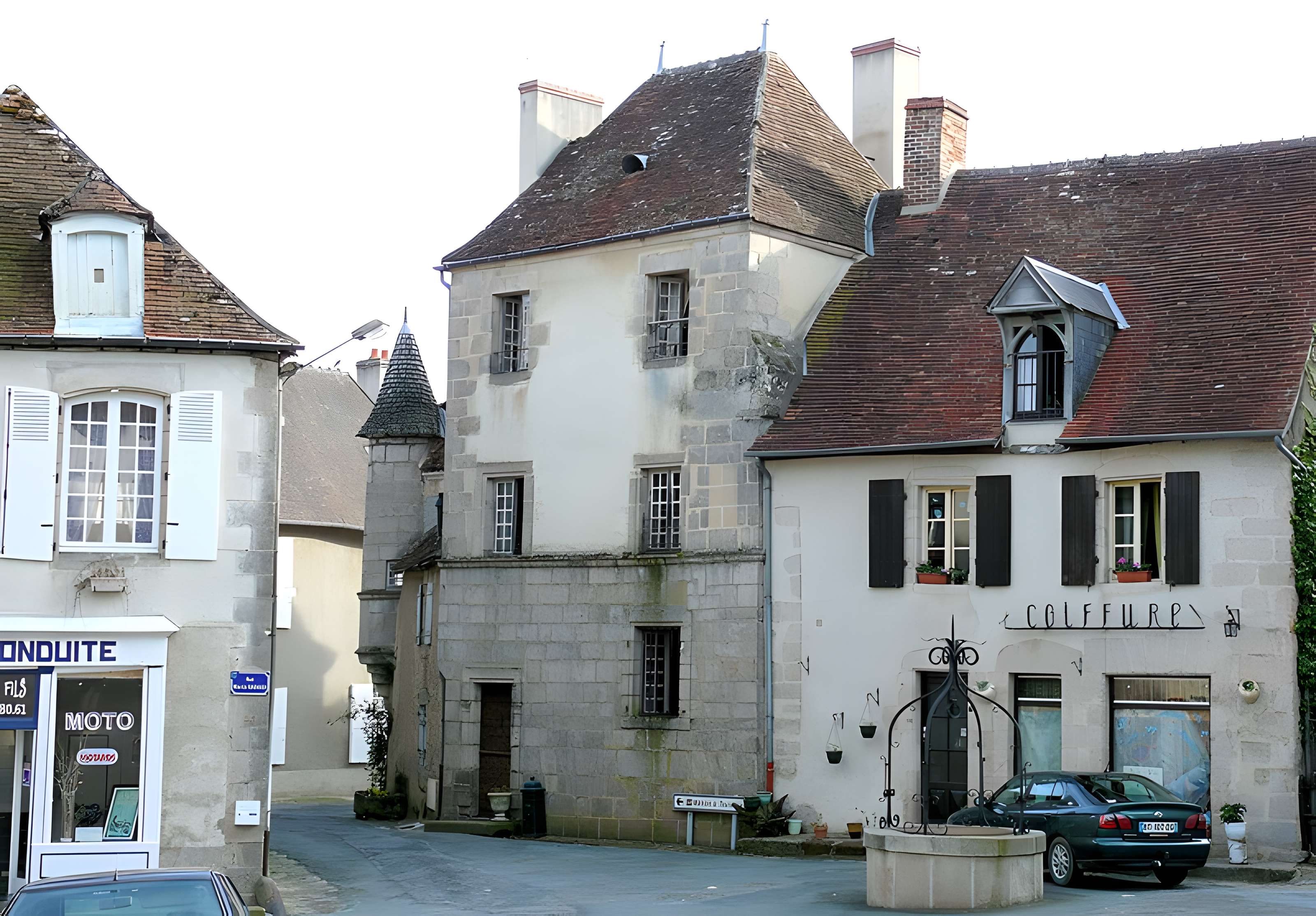 Maison à tourelles à Boussac