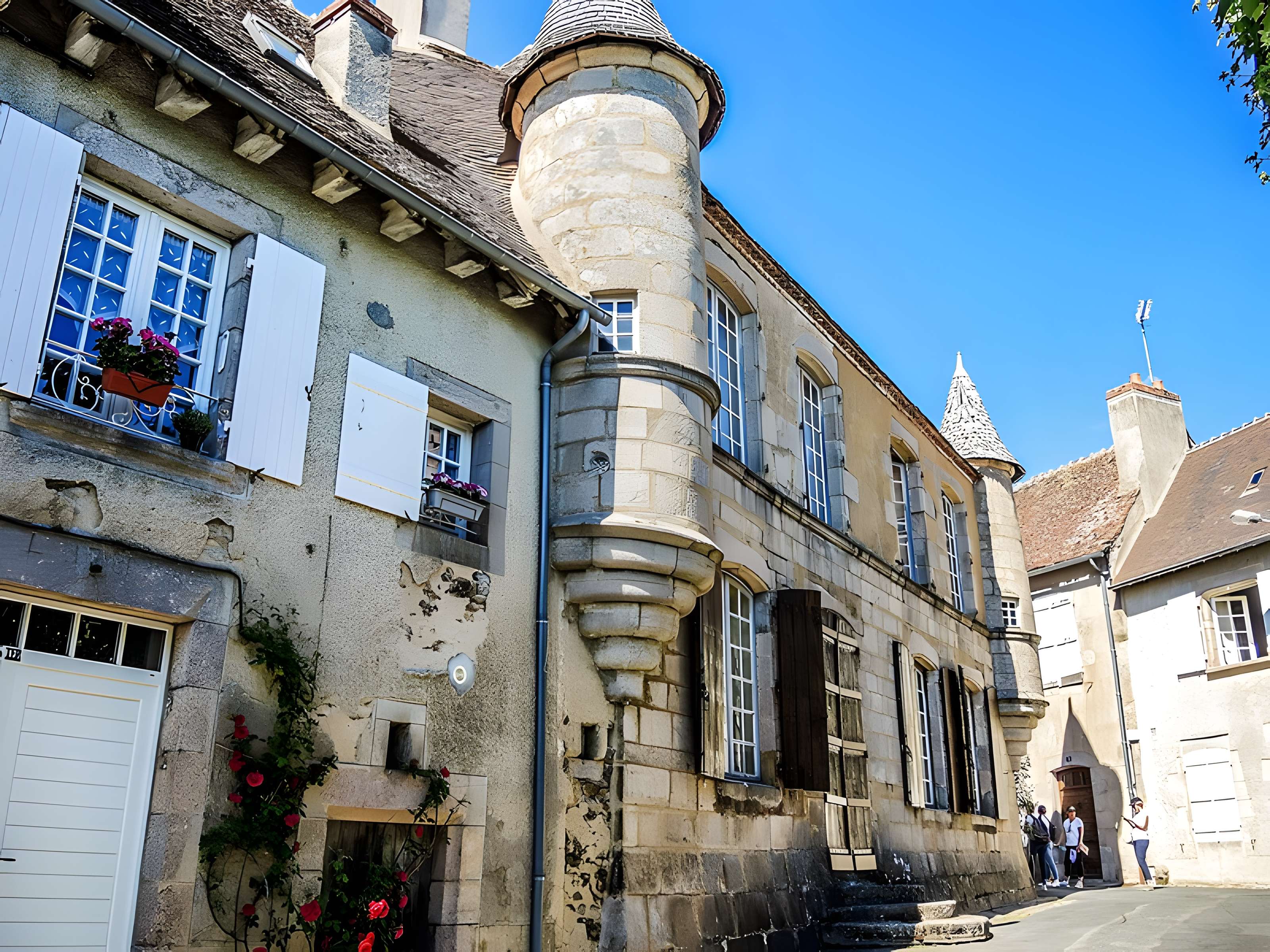 Maison à tourelles à Boussac