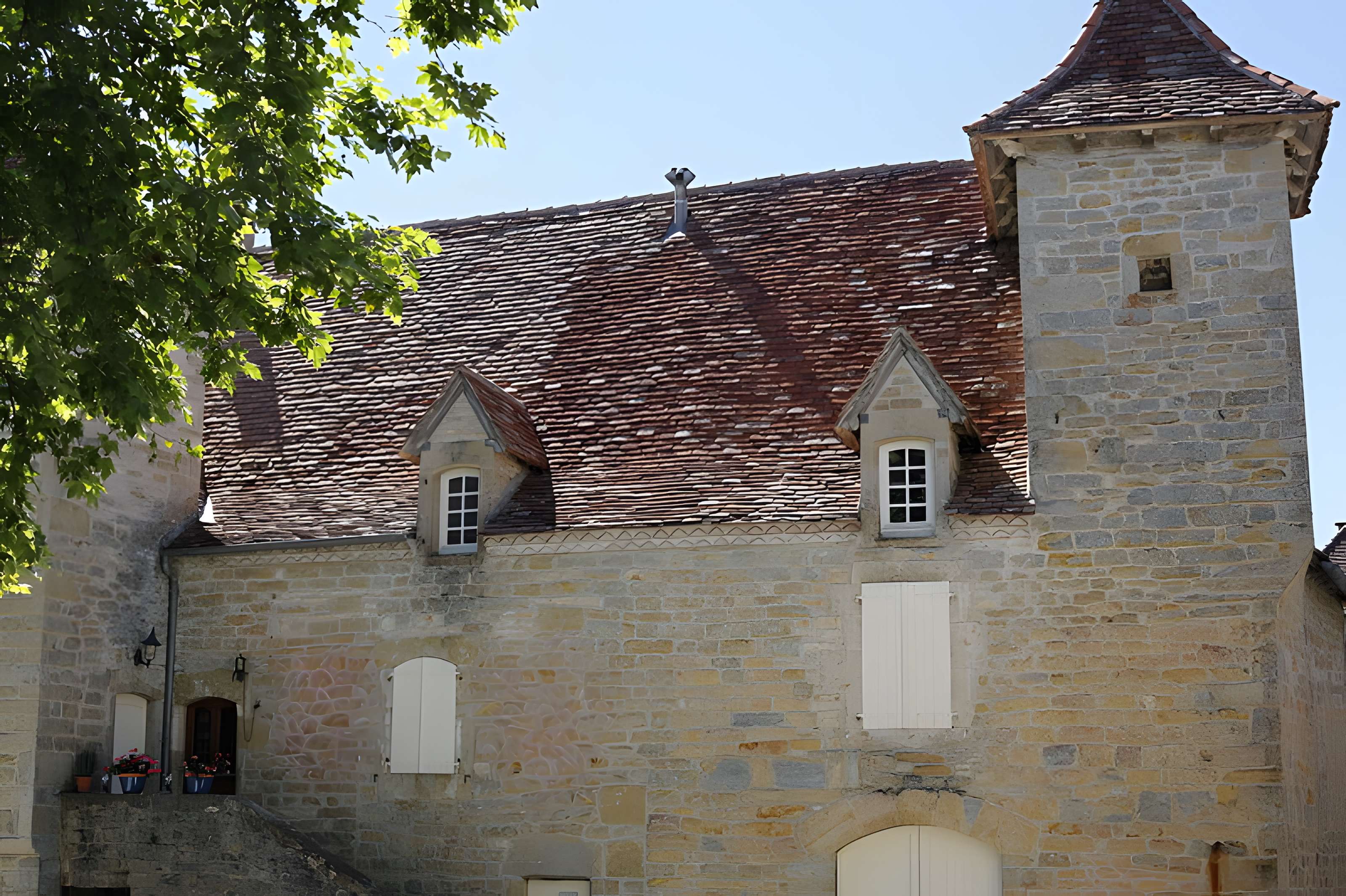 Maison à tourelles à Rignac