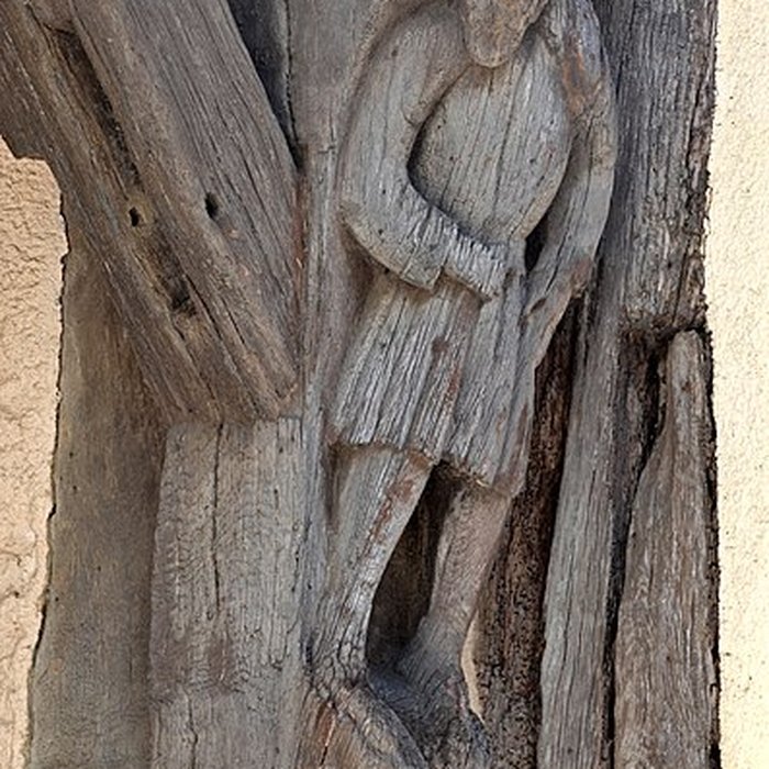 Photo de Maison au poteau sculpté à La Ferté-Bernard