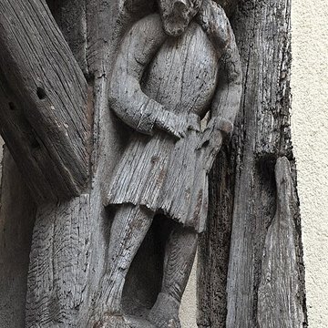 Maison au poteau sculpté à La Ferté-Bernard