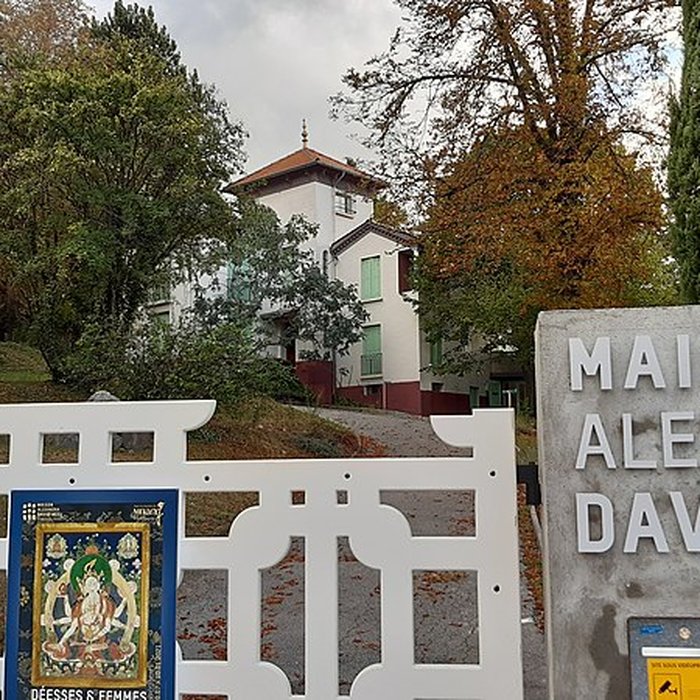 Photo de Maison dAlexandra David-Neel du nom tibétain de Samten Dzong maison de la réflexion