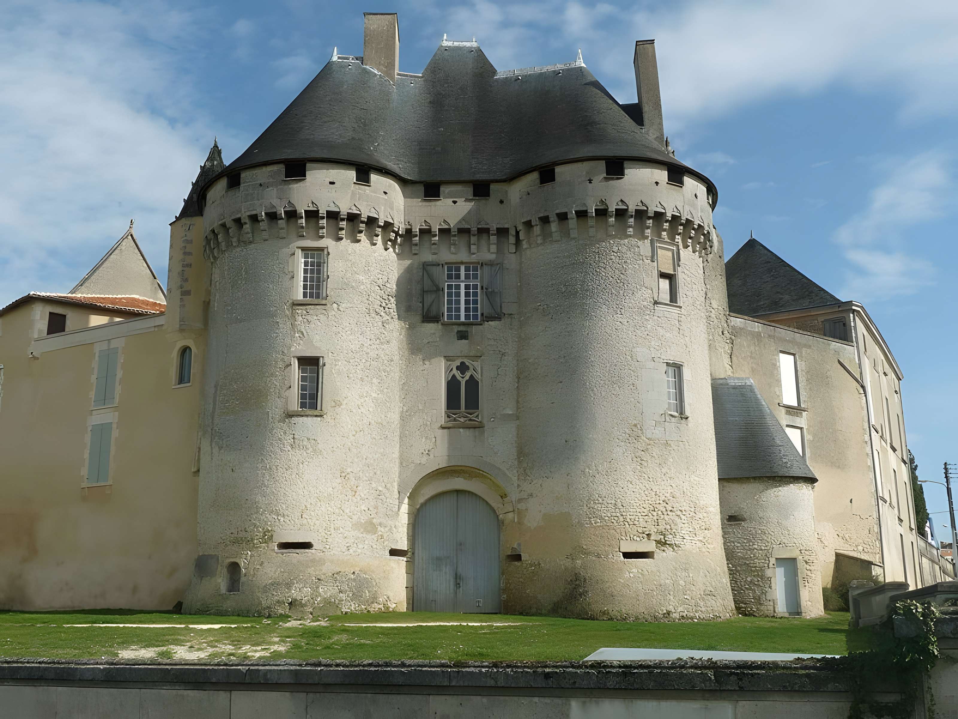 Château de Barbezieux-Saint-Hilaire 