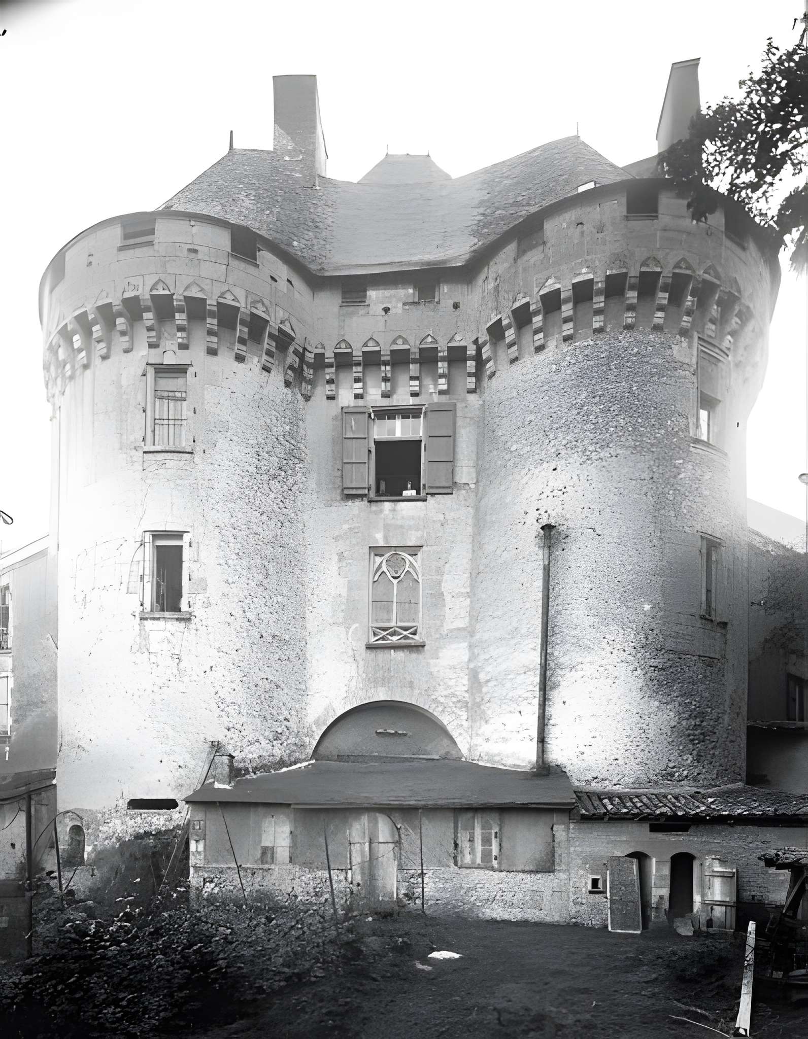 Château de Barbezieux-Saint-Hilaire