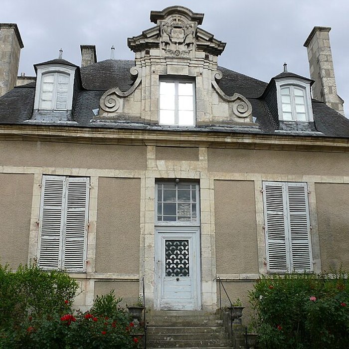 Photo de Maison de la chanoinesse des Bénédictines de Saint-Laurent à Bourges