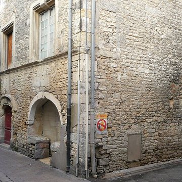 Maison de lavocat des pauvres à Nîmes
