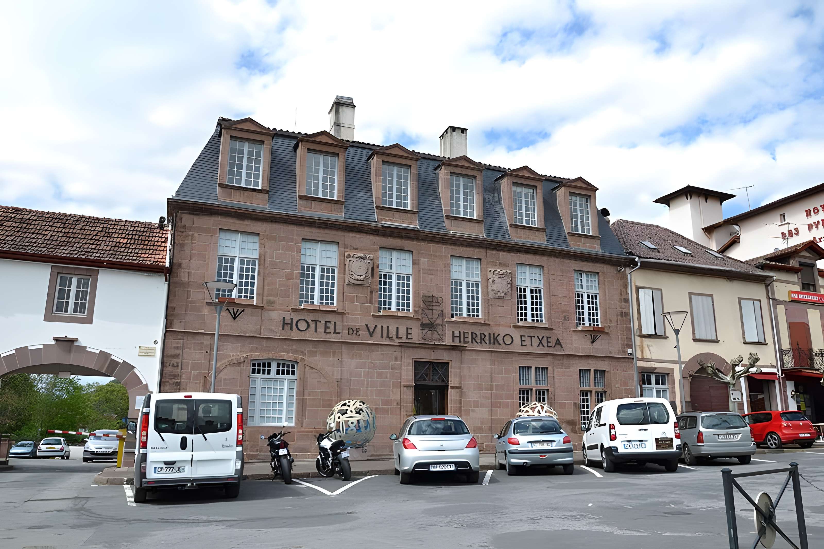 Maison de Mansart à Saint-Jean-Pied-de-Port