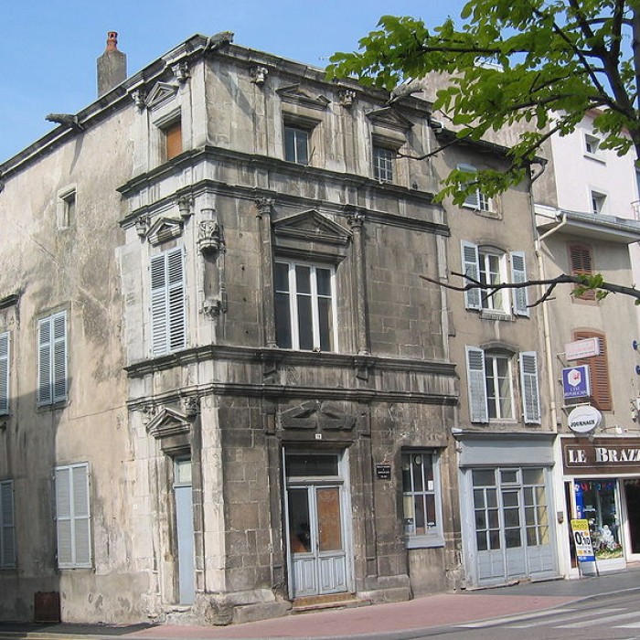 Photo de Maison des Loups à Charmes