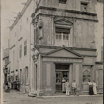 Maison des Loups à Charmes