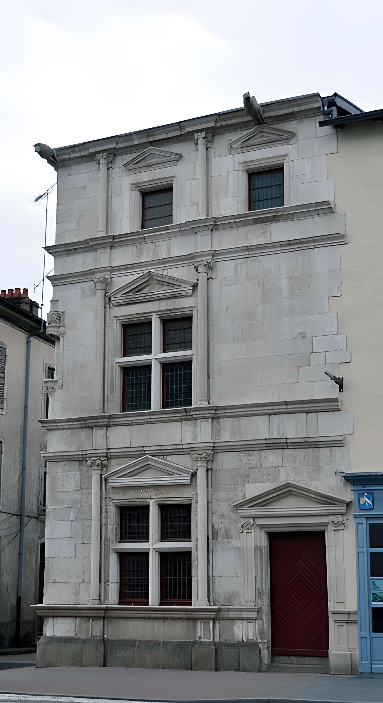 Maison des Loups à Charmes