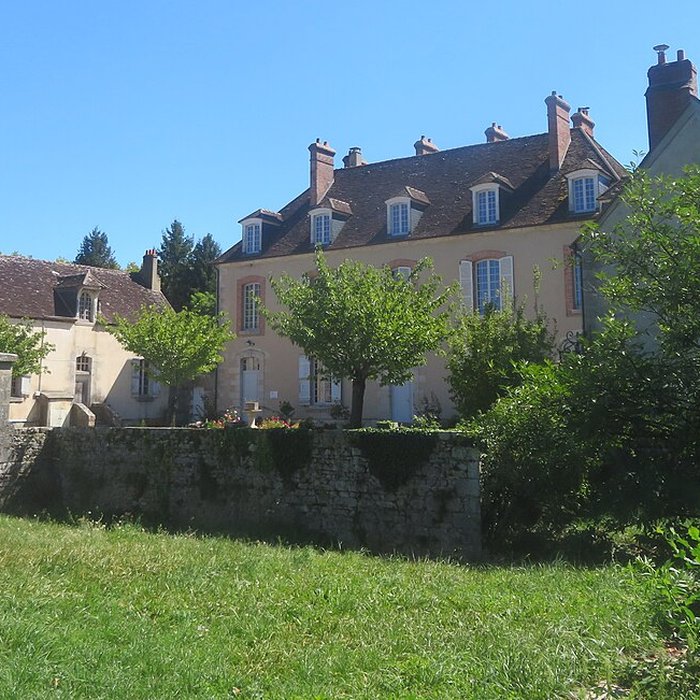 Photo de Maison des receveurs du canal à Nemours