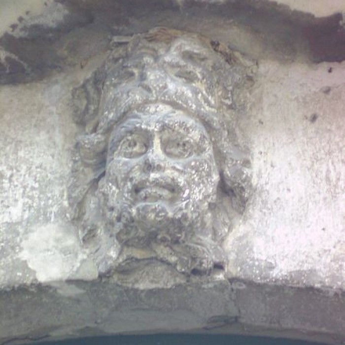 Photo de Maison des Sept-Têtes à Villeneuve-sur-Yonne