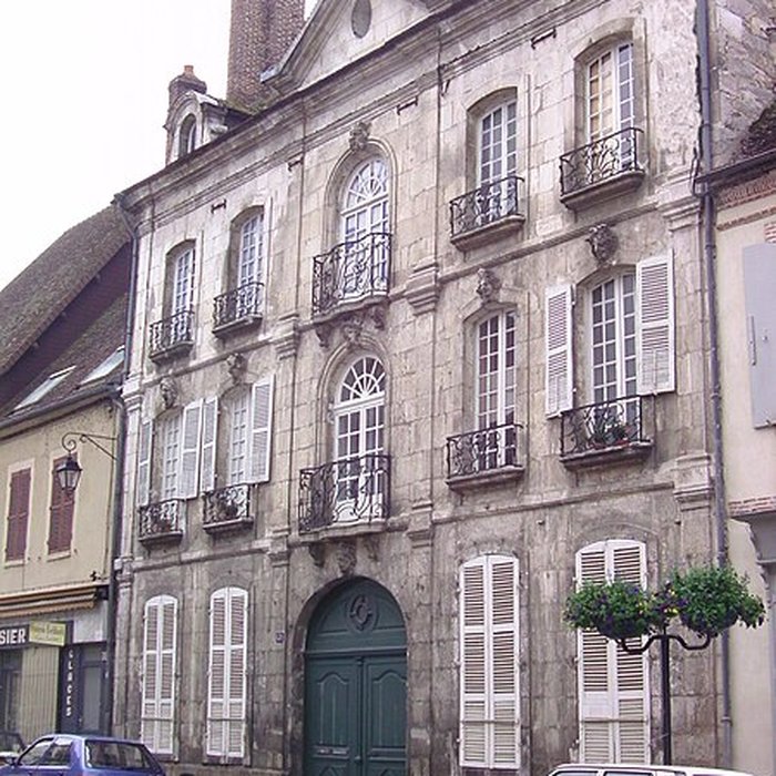 Photo de Maison des Sept-Têtes à Villeneuve-sur-Yonne