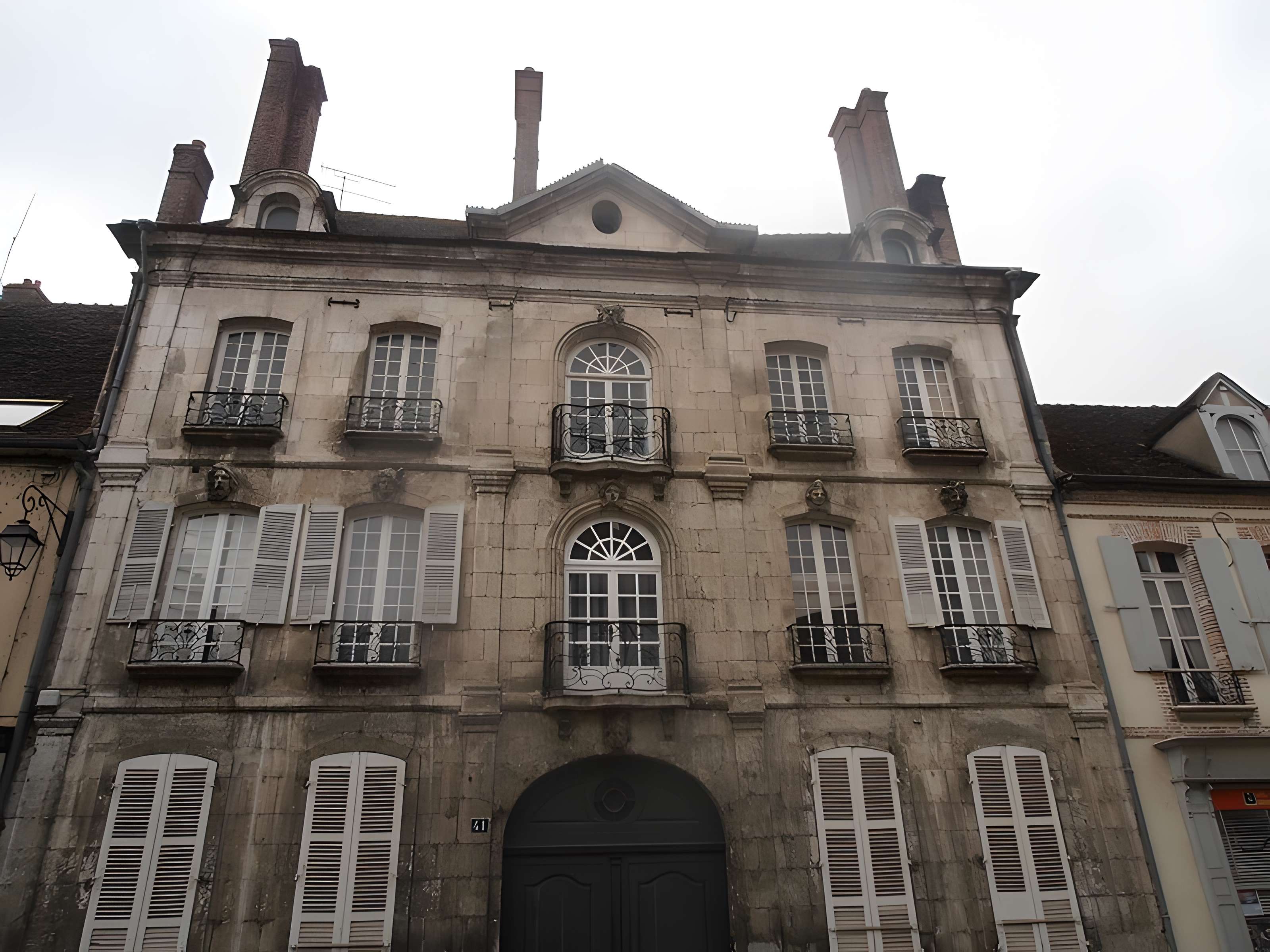 Maison des Sept-Têtes à Villeneuve-sur-Yonne