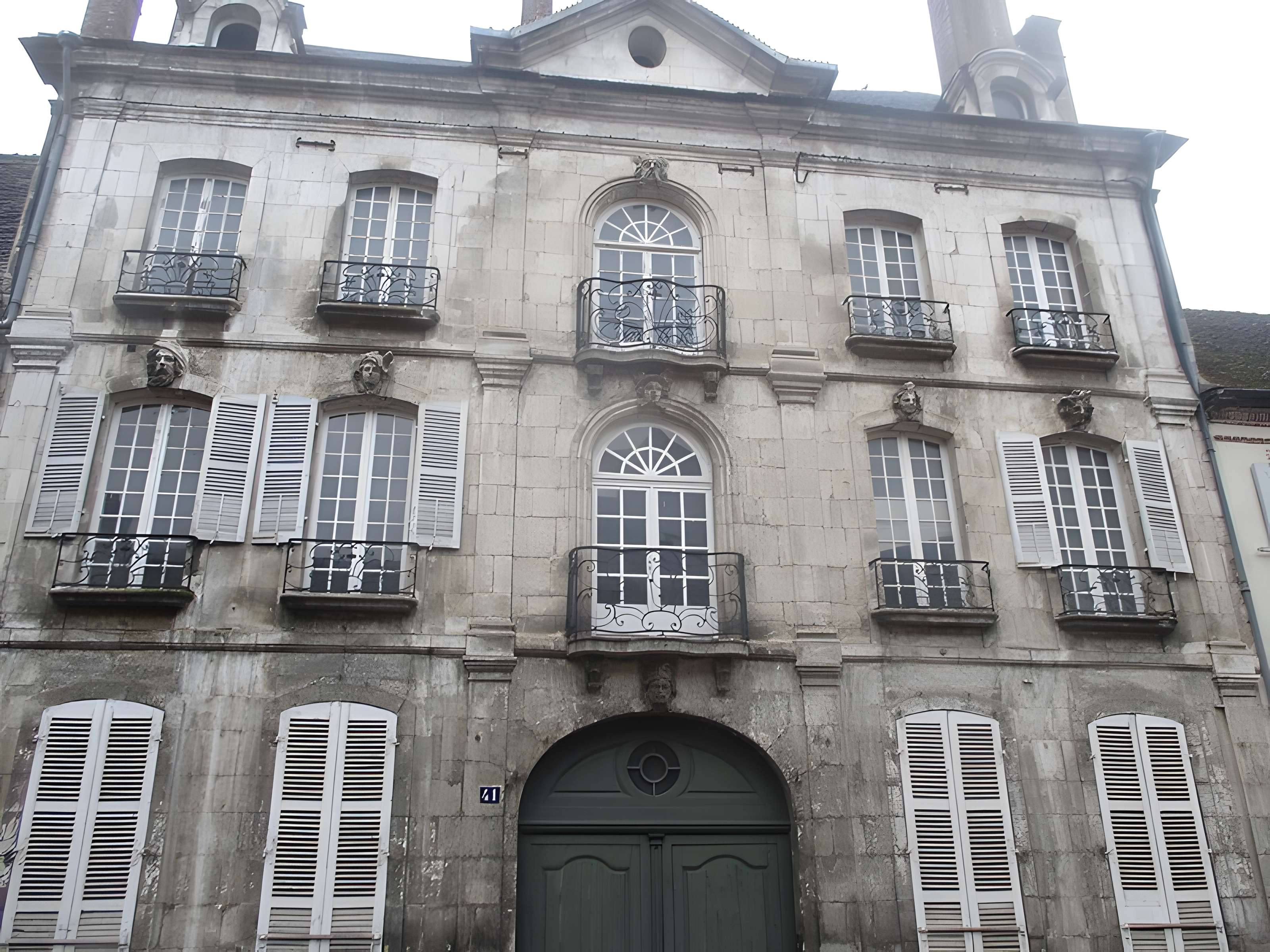 Maison des Sept-Têtes à Villeneuve-sur-Yonne