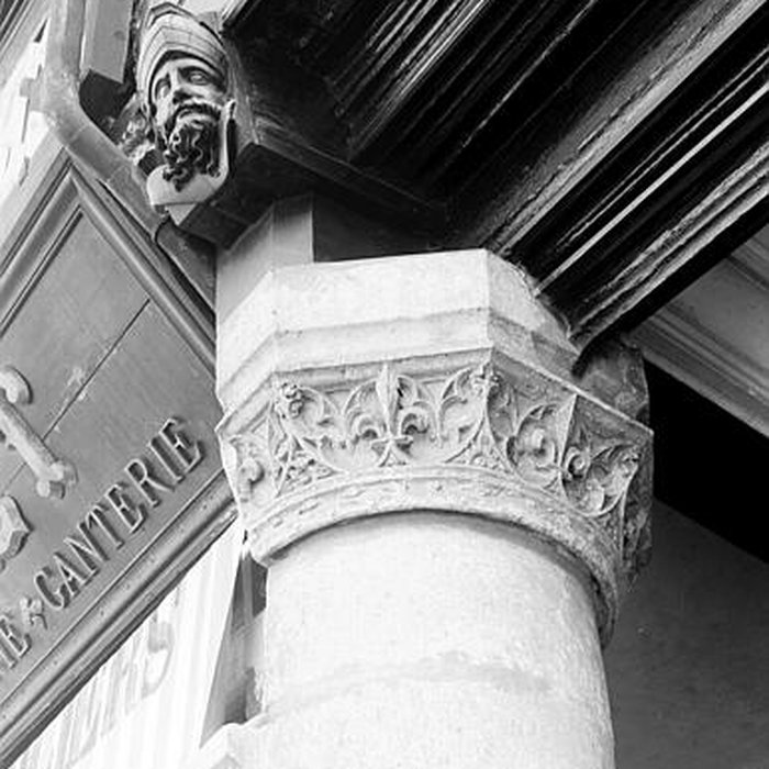 Photo de Maison des Trois Piliers à Beauvais