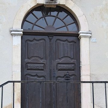 Maison dite le chapître à Neuville-les-Dames