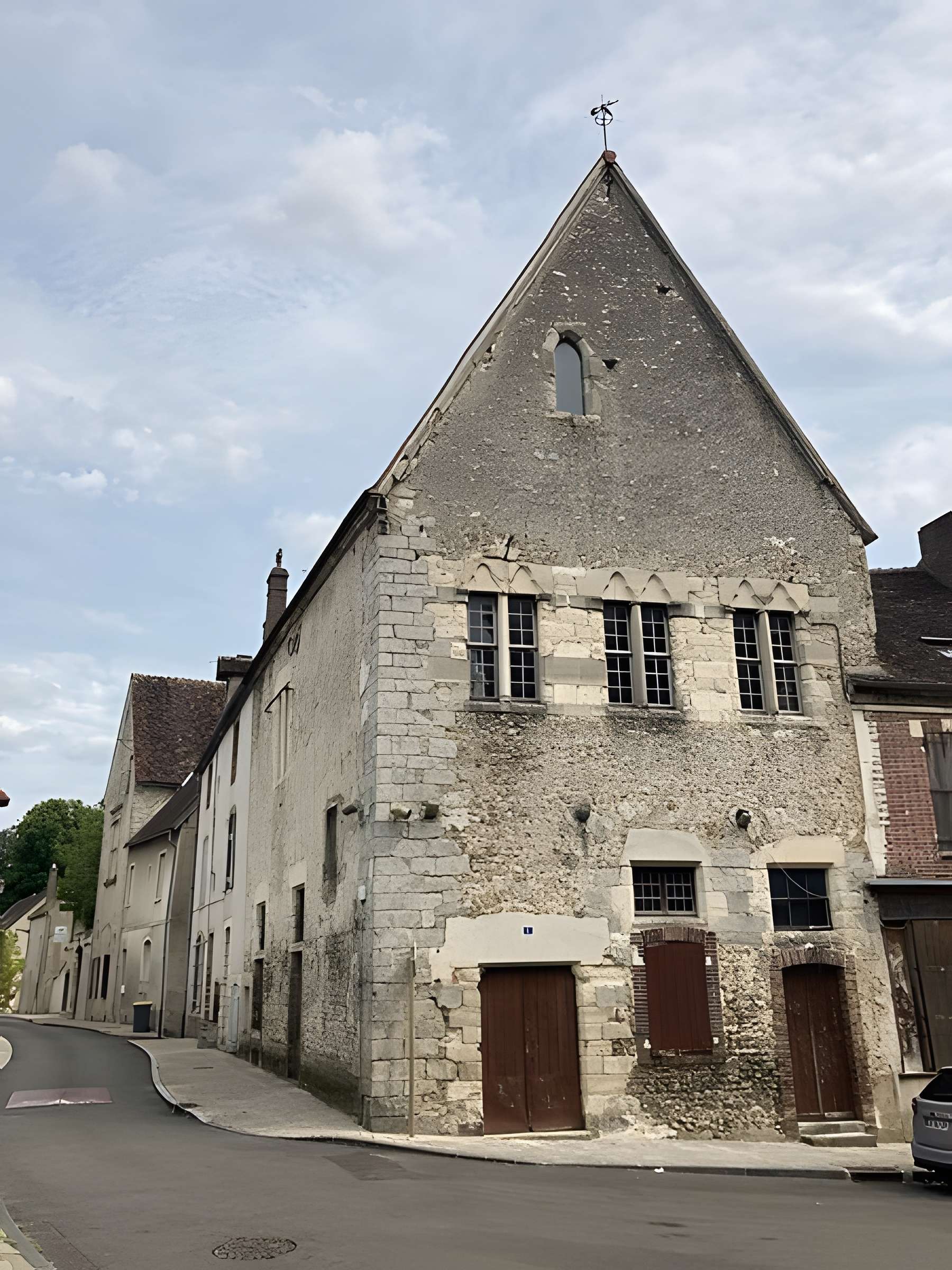 Maison du Chapitre de Saint-Julien-du-Sault