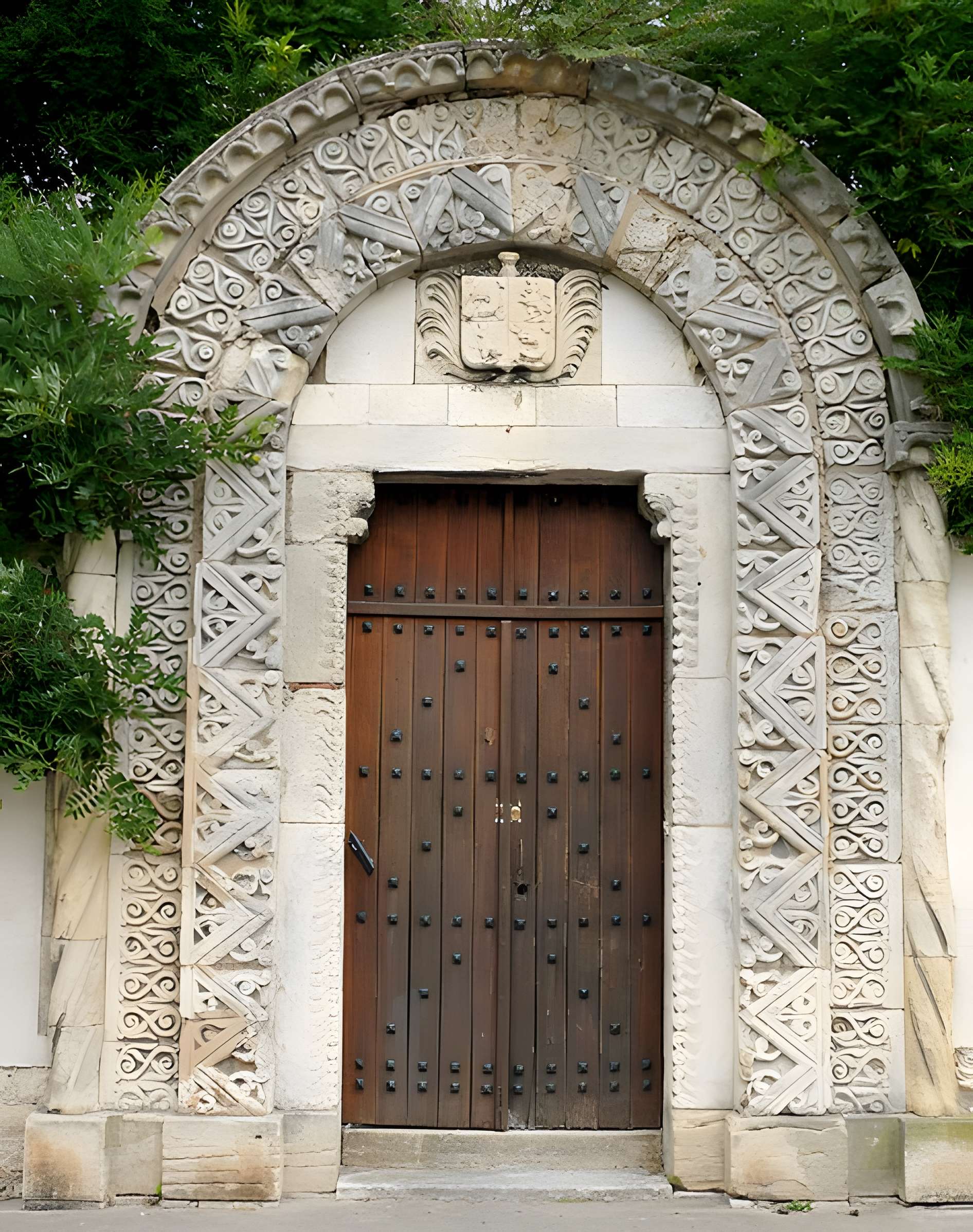 Maison du Château et porte romane à Bourges 