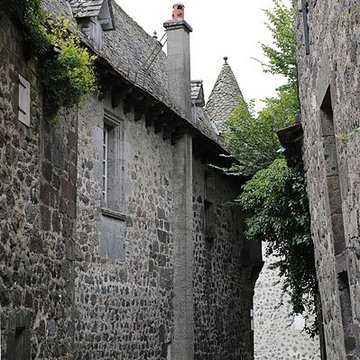Maison du chevalier des Huttes à Vic-sur-Cère