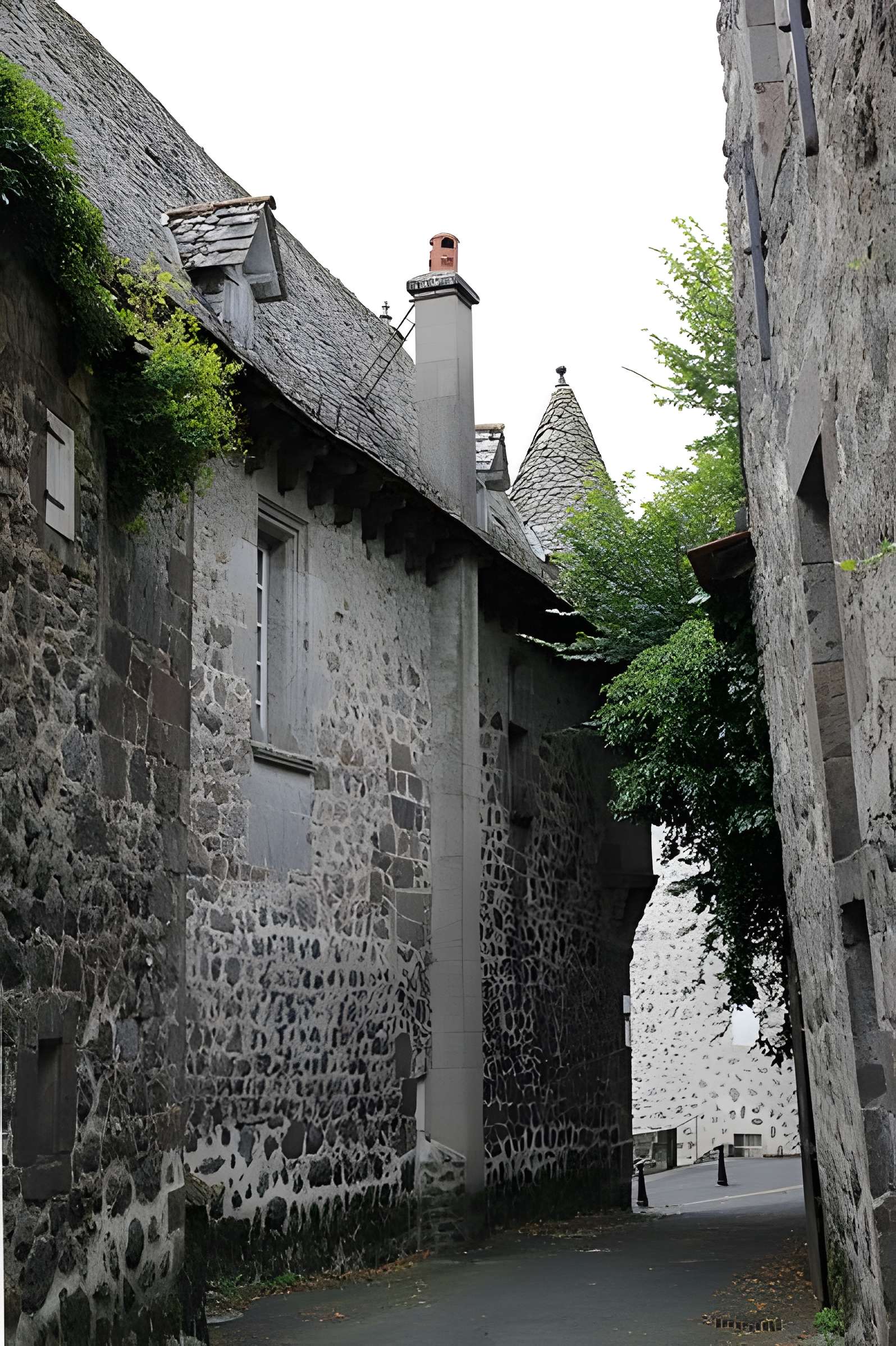 Maison du chevalier des Huttes à Vic-sur-Cère