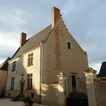 Maison du Dauphin à Sainte-Catherine-de-Fierbois