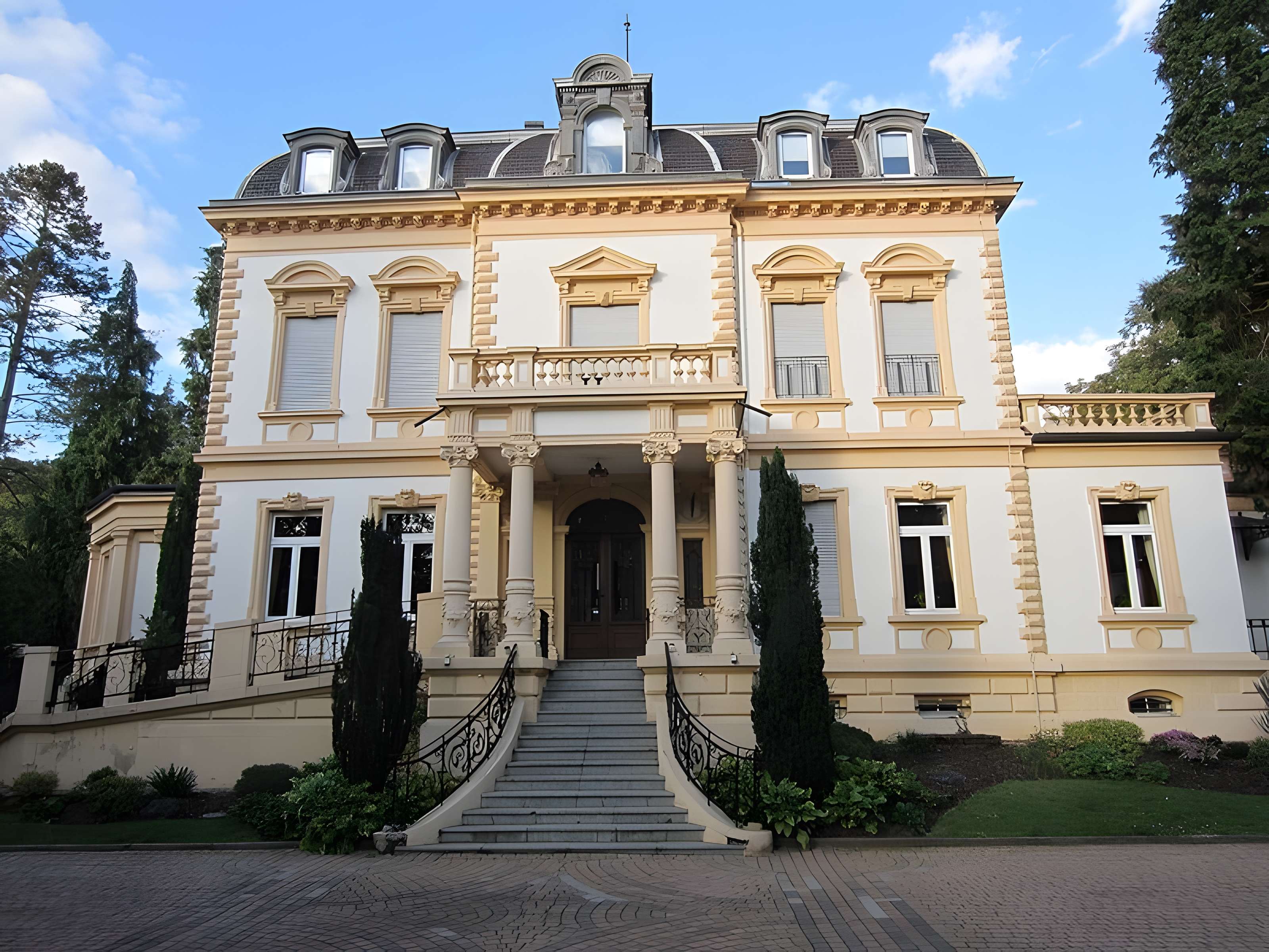 Maison du directeur des hauts-fourneaux de la Paix à Nilvange 
