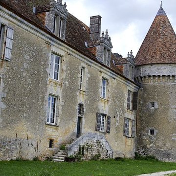Château de Beauvais à Lussas et Nontronneau