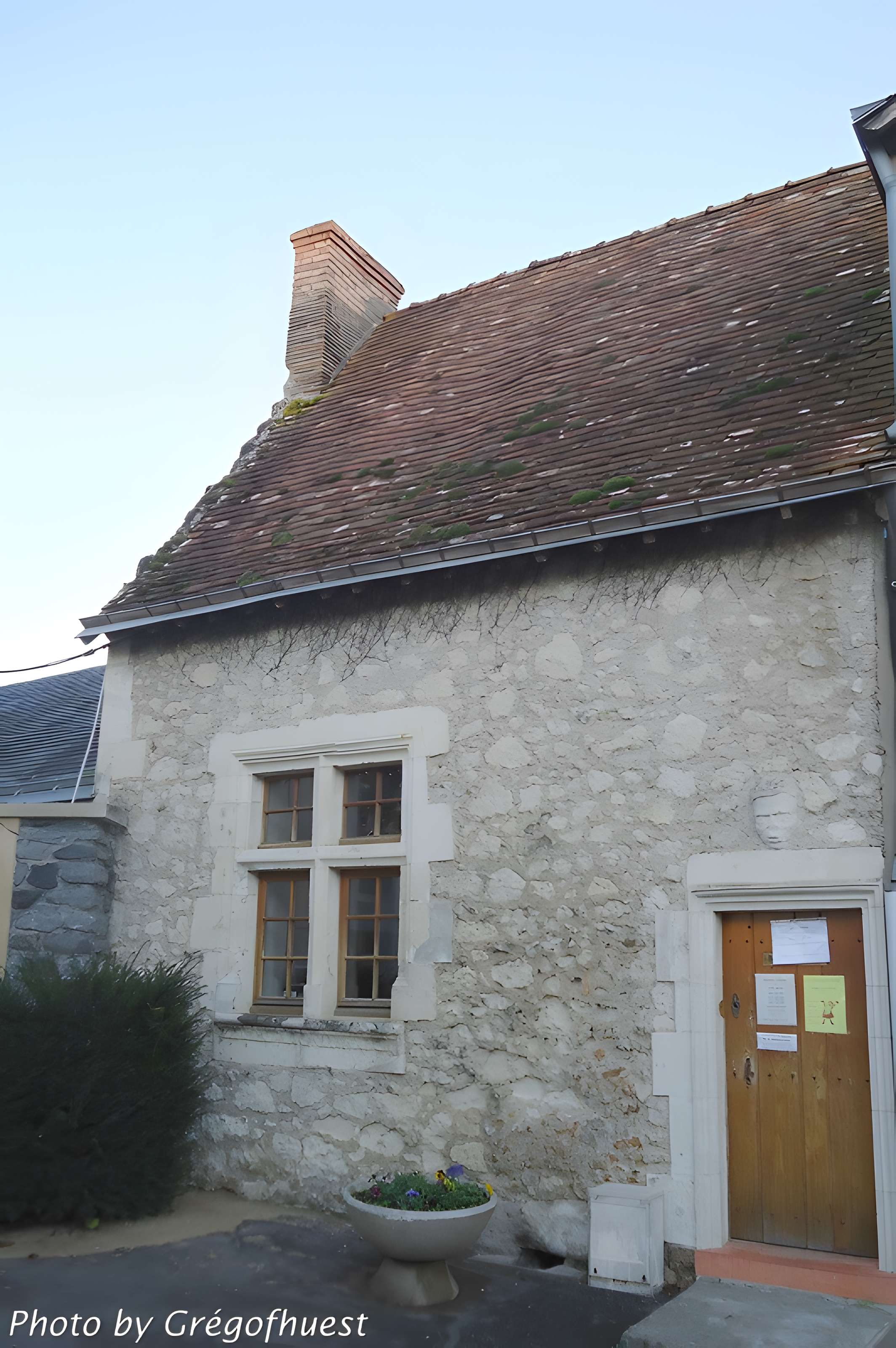 Maison du xvie siècle à Luché-Pringé 