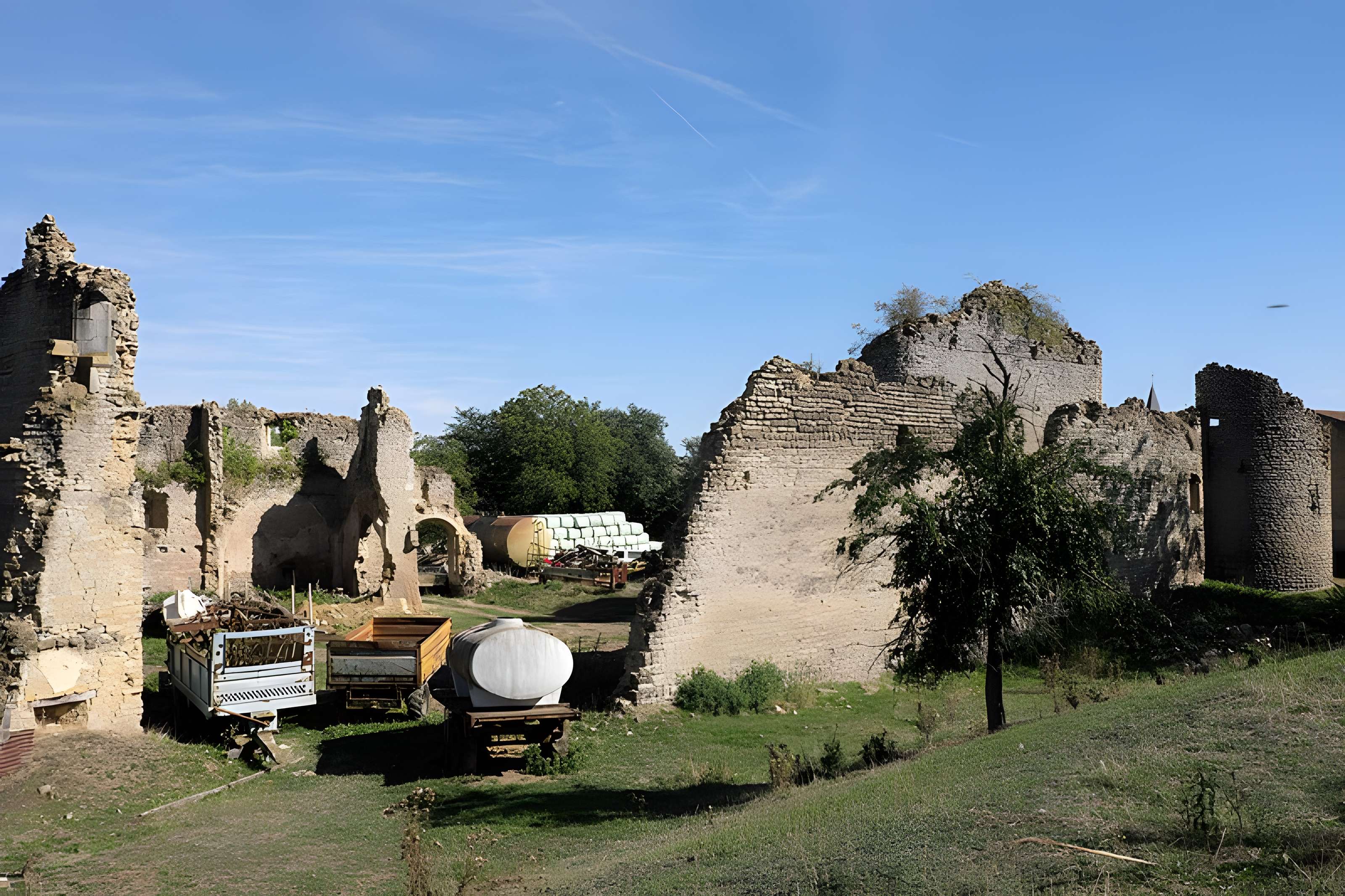 Maison forte de Thézey-Saint-Martin