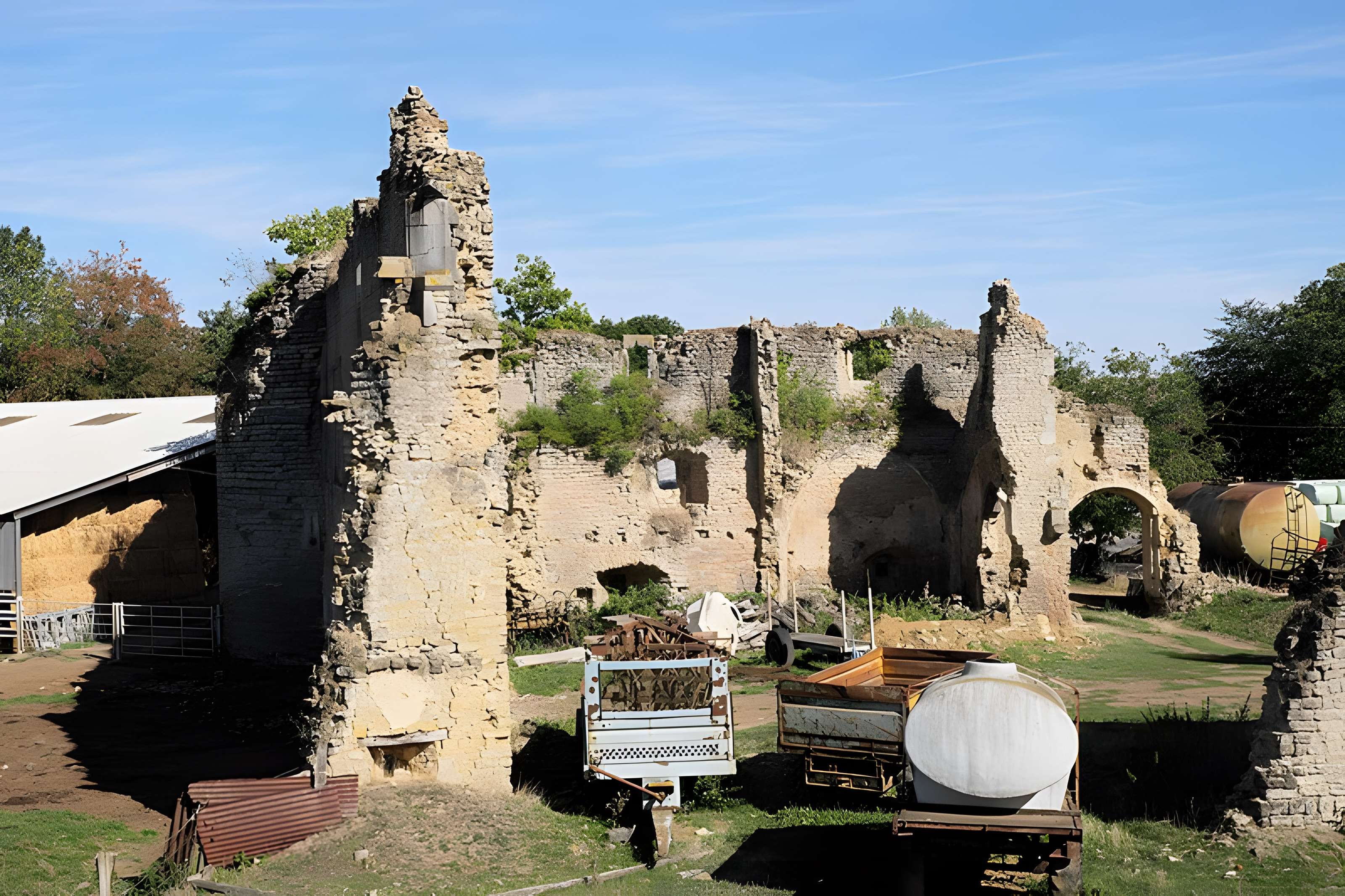 Maison forte de Thézey-Saint-Martin