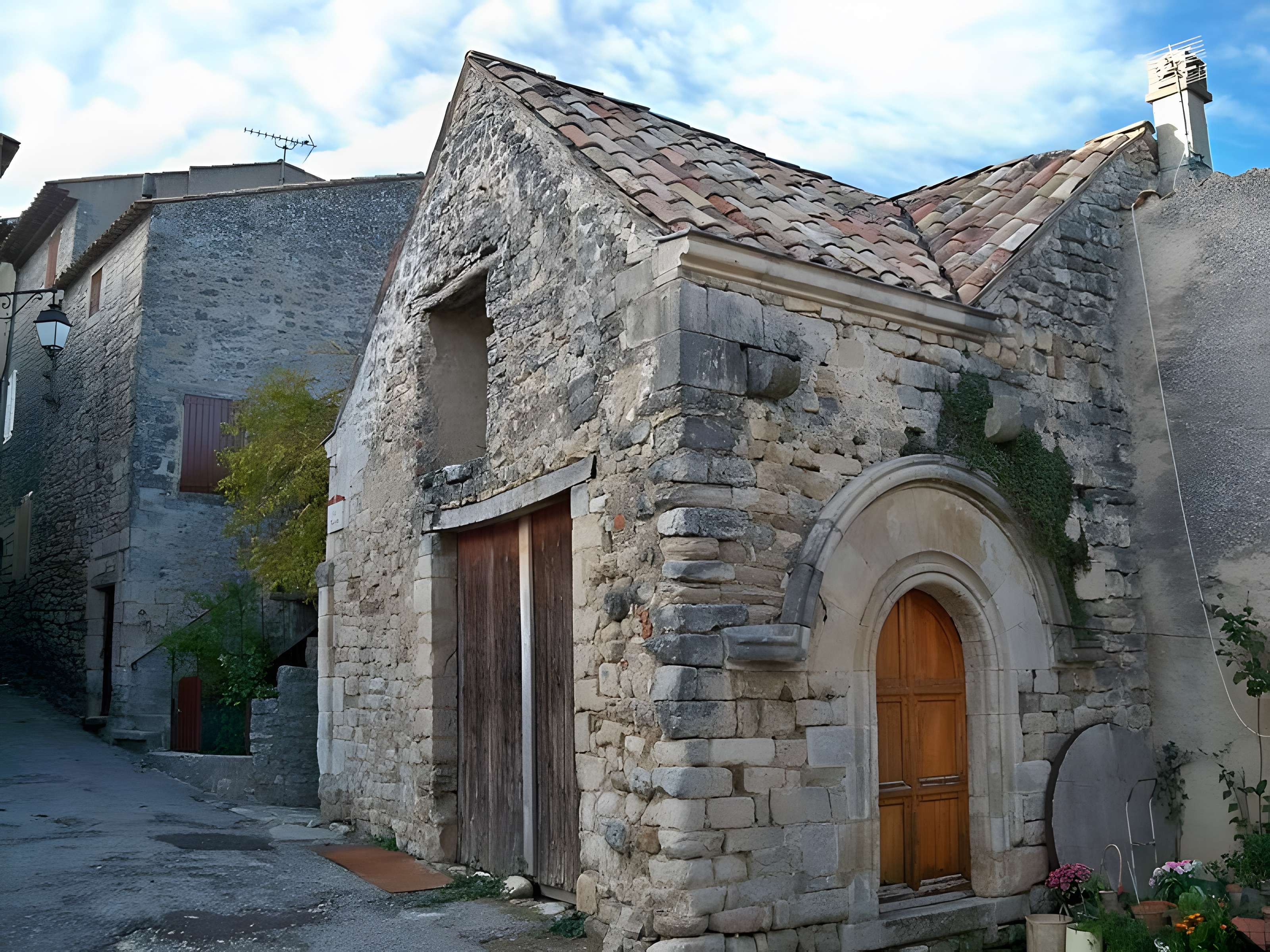 Maison médiévale à Céreste 