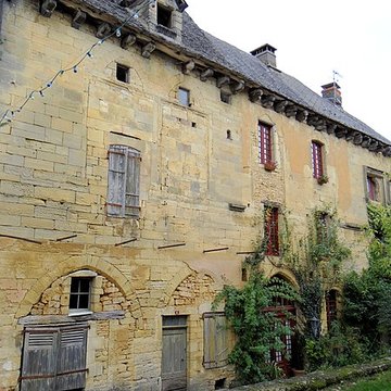Maison noble des Croisiers à Salignac-Eyvigues