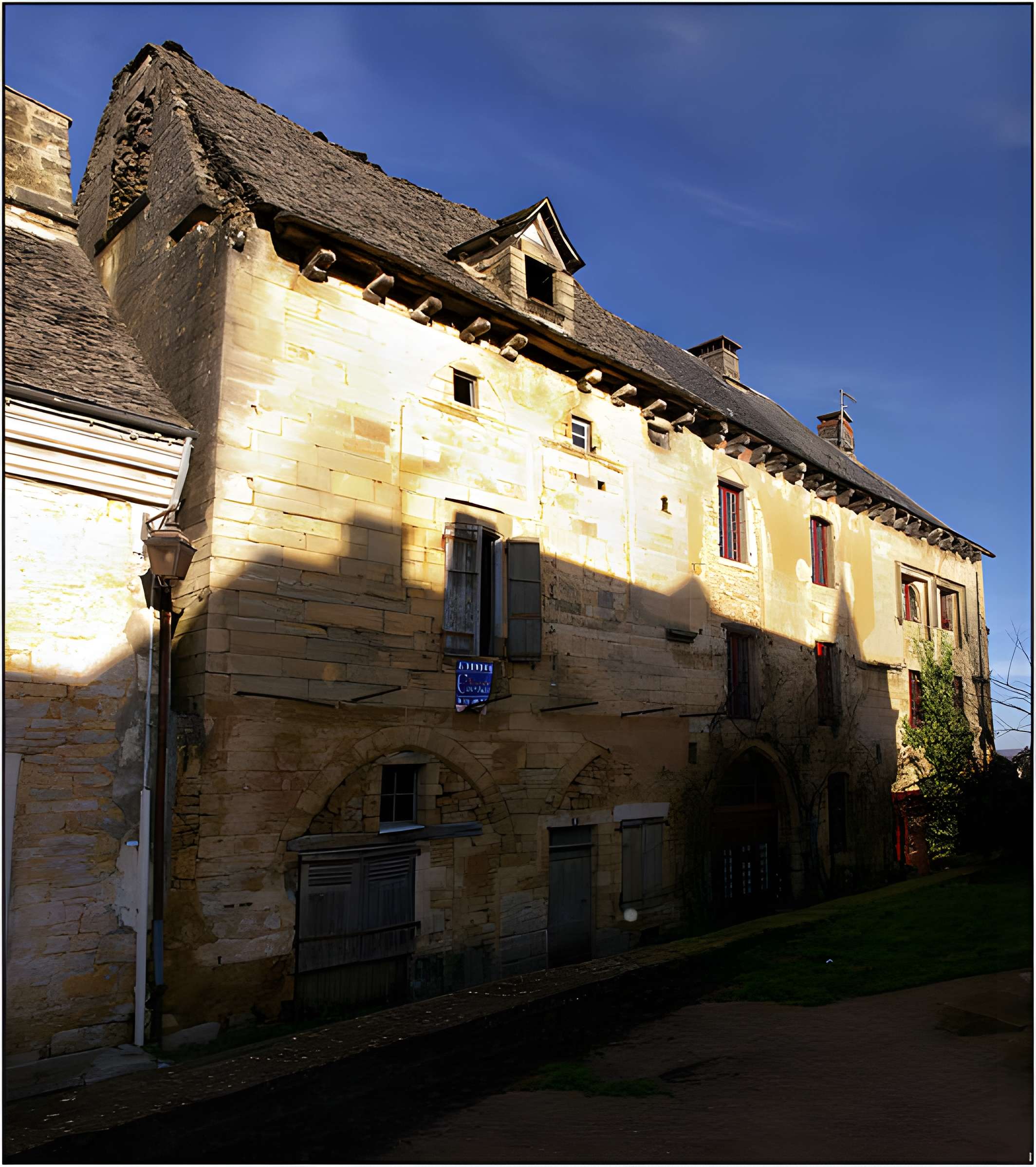 Maison noble des Croisiers à Salignac-Eyvigues
