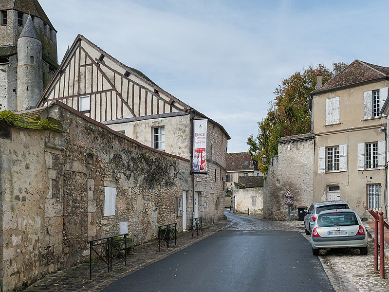 Maison romane, 12 Rue du Palais à Provins