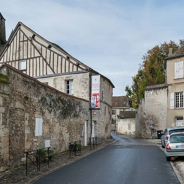Photo de Maison romane, 12 Rue du Palais à Provins