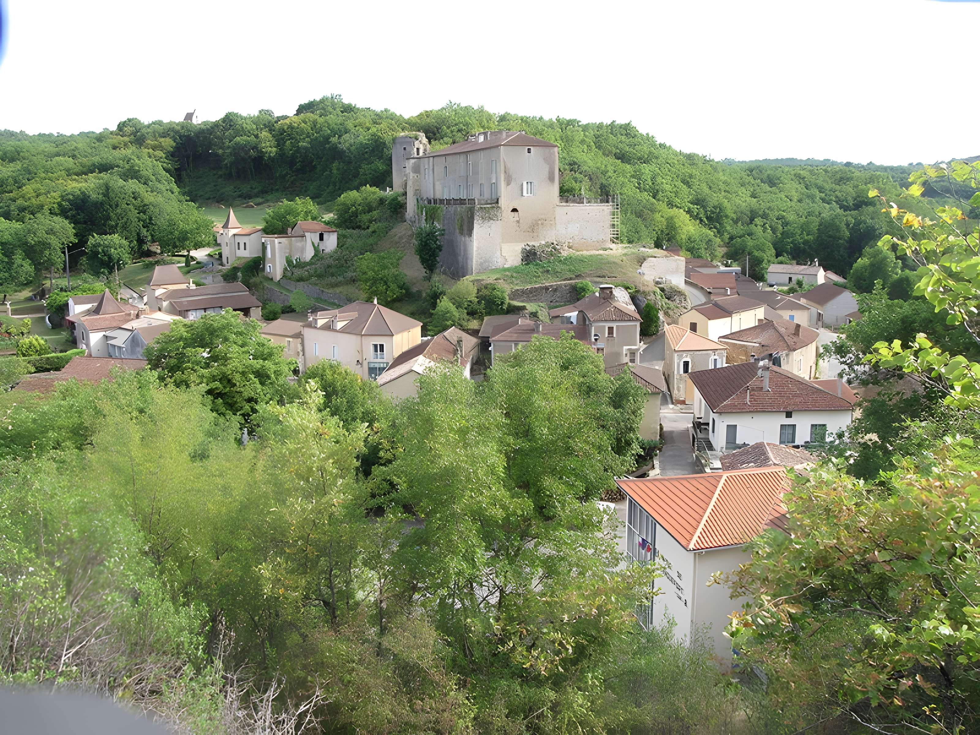 Château de Blanquefort-sur-Briolance 